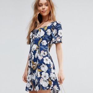 Mink pink Pacifico floral tea dress Sz M